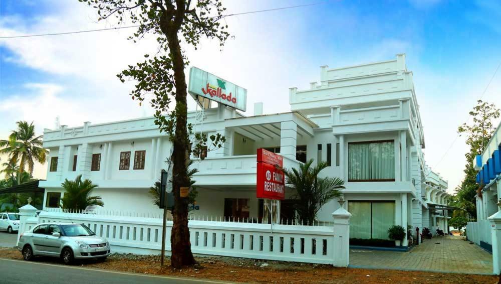 Kallada Hotels Thrissur Exterior foto